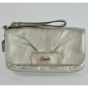 Coach Ashley Metallic Silver Leather Wristlet WITH HANGTAG